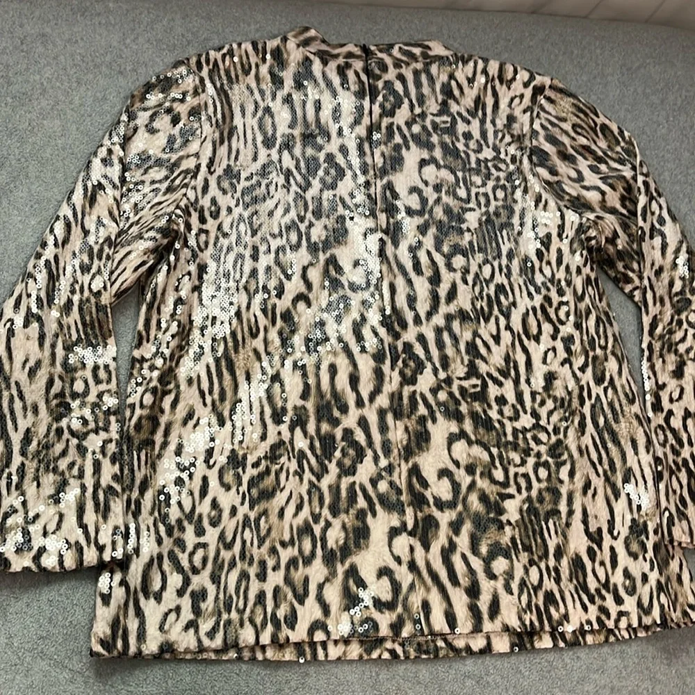 Chicos Print Sequin Top XL Mobwife Party Grunge Mod Longsleeve Animal Whimsy - Picture 9 of 13